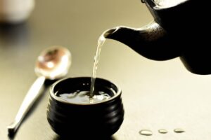 30代後半女性が茶カテキンサプリを飲むタイミングと注意点は？